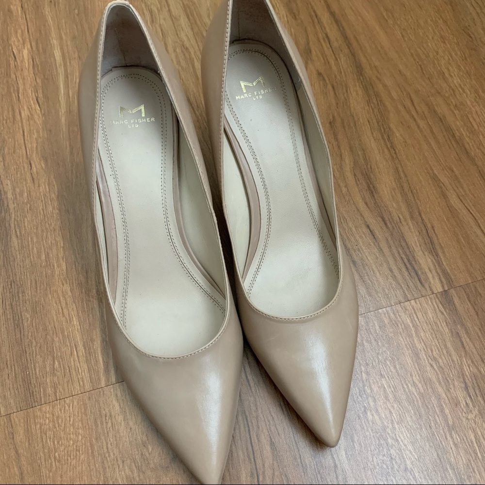 Marc Fisher Zala Block Heel Pump - Picture 4 of 12